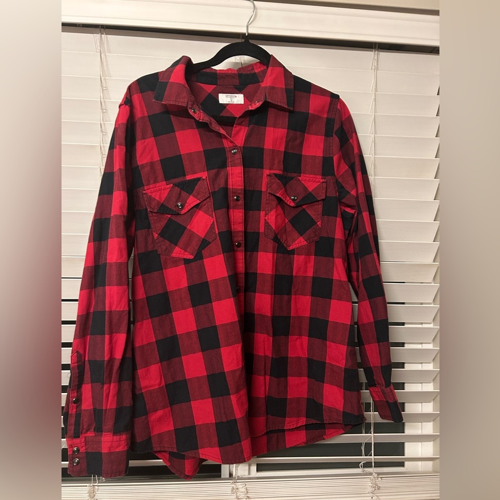 UNTUCKit Womens Red and Black Plaid Shirt Women 14